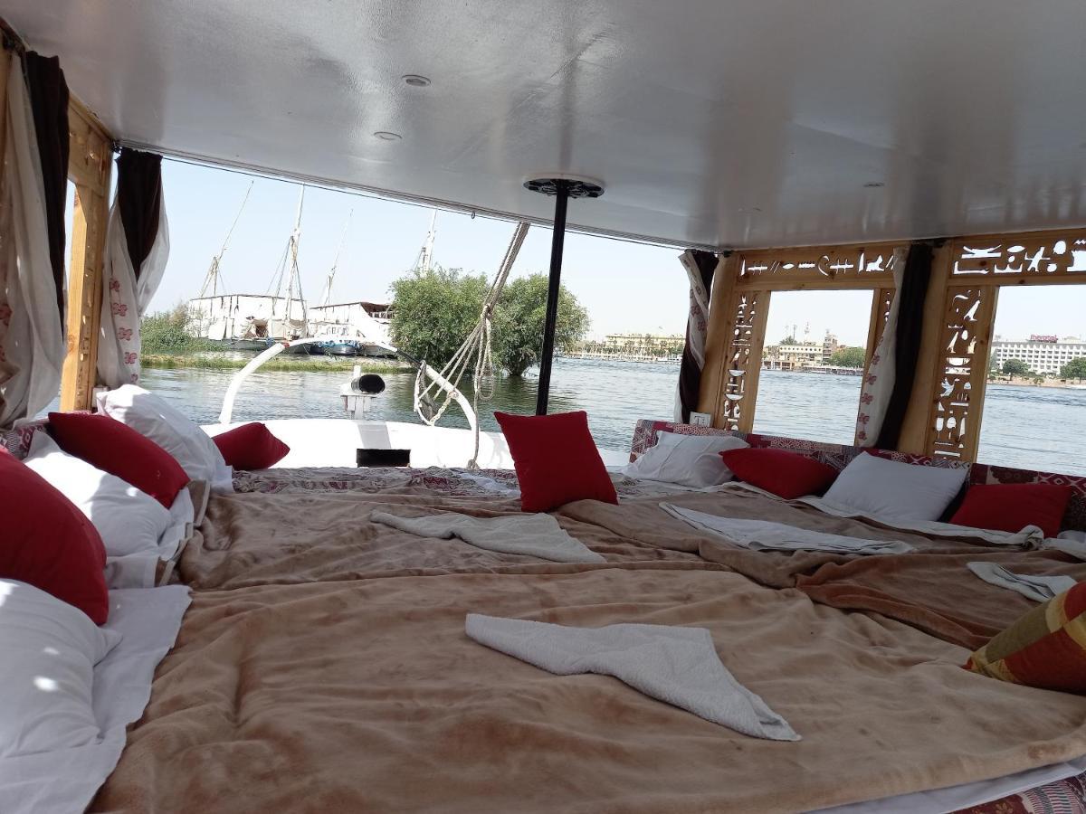 Nile Sunrise Felucca Boat Private Rental Luxor Exterior foto